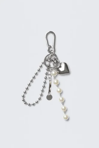 Multi-Charm Keyring – Metal/Pearls