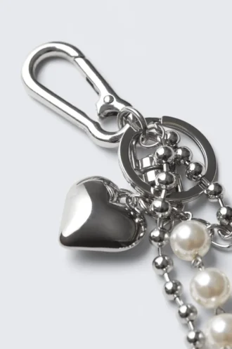 Multi-Charm Keyring – Metal/Pearls