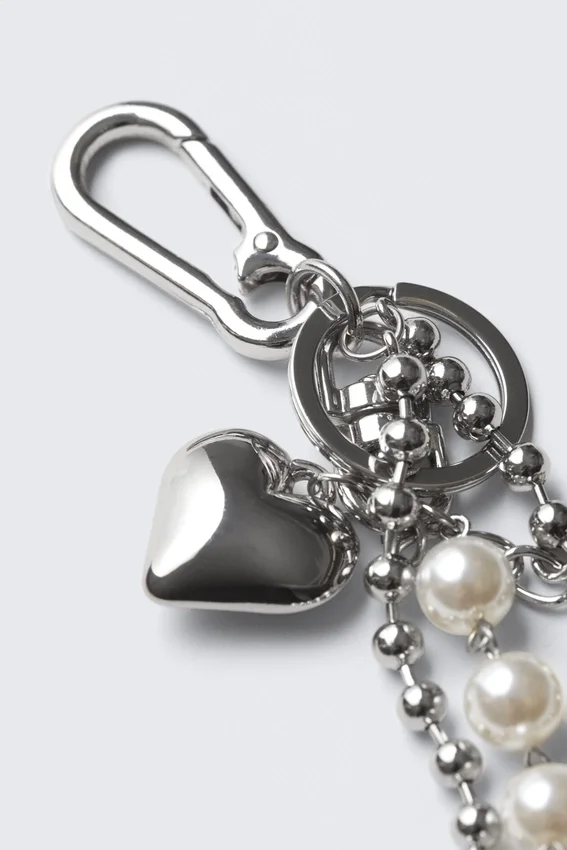 Multi-Charm Keyring – Metal/Pearls Multi-Charm Keyring – Metal/Pearls