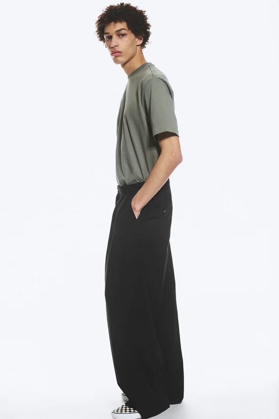 Nate Baggy Fit Pleated Suit Trousers – Black Nate Baggy Fit Pleated Suit Trousers – Black