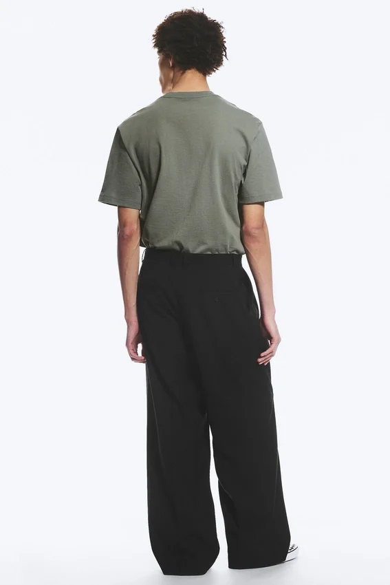 Nate Baggy Fit Pleated Suit Trousers – Black Nate Baggy Fit Pleated Suit Trousers – Black