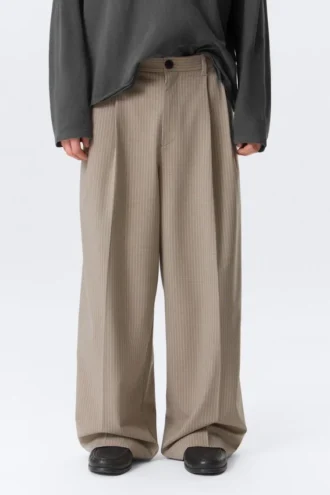 Nate Baggy Fit Pleated Suit Trousers – Pinstriped Beige Melange