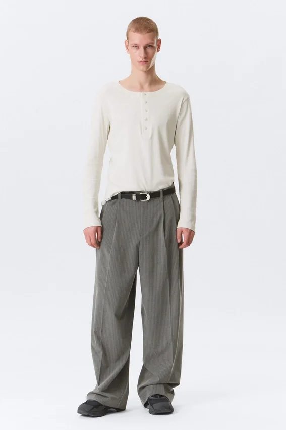 Nate Baggy Fit Pleated Suit Trousers – Pinstriped Light Grey Nate Baggy Fit Pleated Suit Trousers – Pinstriped Light Grey