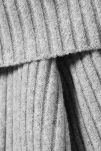 Off-Shoulder Ribbed Knitted Sweater – Grey Melange