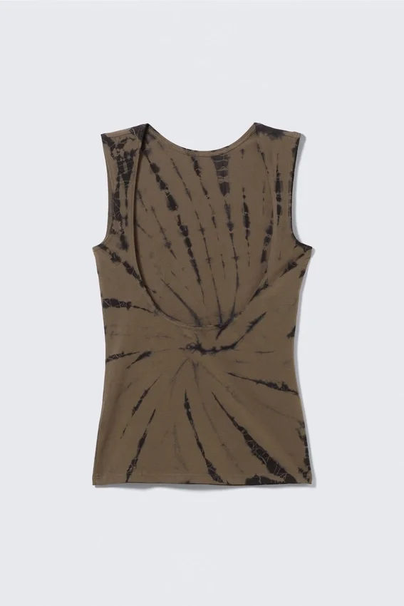 Open Back Boat-Neck Tank Top – Dark Mole Tie-Dye Open Back Boat-Neck Tank Top – Dark Mole Tie-Dye