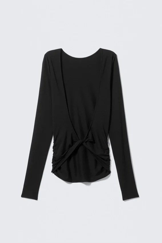 Open Back Long-Sleeved Top – Black Open Back Long-Sleeved Top – Black