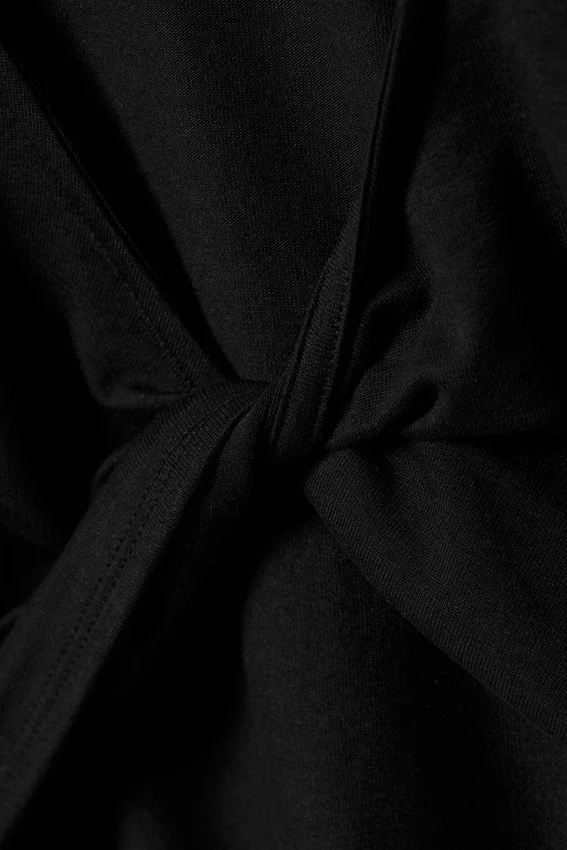 Open Back Long-Sleeved Top – Black Open Back Long-Sleeved Top – Black