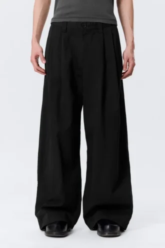 Otis Baggy Pleated Twill Chinos – Black