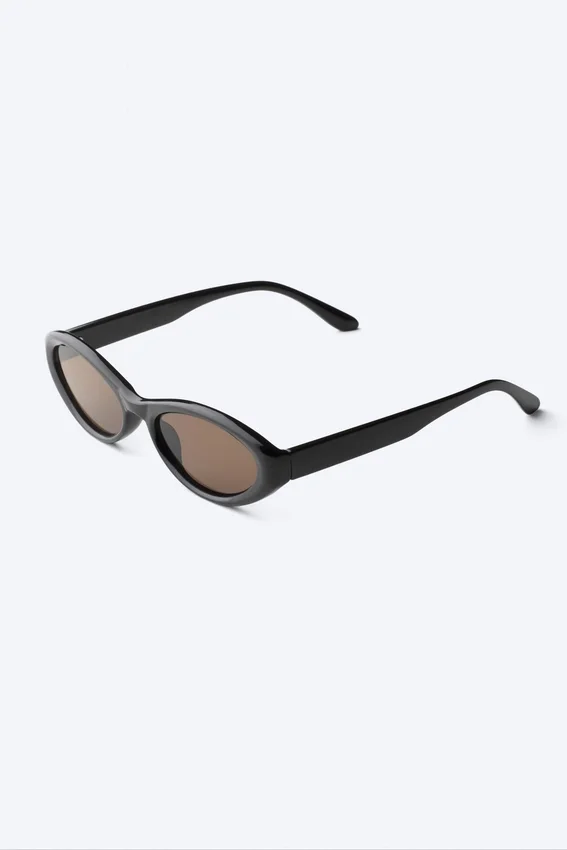 Oval Sunglasses – Black – Brown Lenses Oval Sunglasses – Black – Brown Lenses
