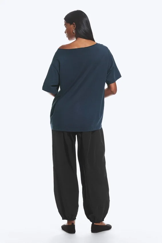 Oversized Boat Neck T-Shirt – Dark Blue Oversized Boat Neck T-Shirt – Dark Blue