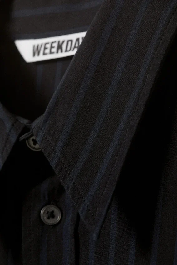 Oversized Button-Up Poplin Shirt – Black – Dark Blue Stripes Oversized Button-Up Poplin Shirt – Black – Dark Blue Stripes