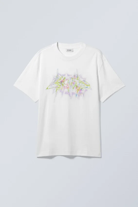 Oversized Graphic Printed T-Shirt – Dreamland Oversized Graphic Printed T-Shirt – Dreamland