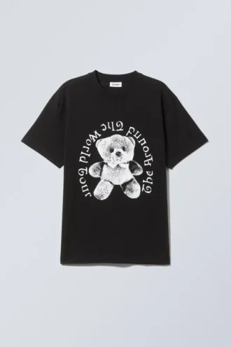 Oversized Graphic Printed T-Shirt – World Tour