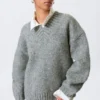 Oversized Knitted V-Neck Sweater – Grey Melange Oversized Knitted V-Neck Sweater – Grey Melange