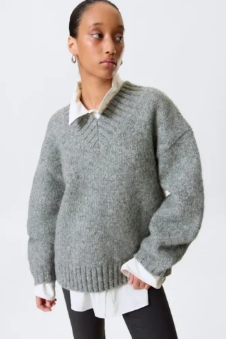 Oversized Knitted V-Neck Sweater – Grey Melange
