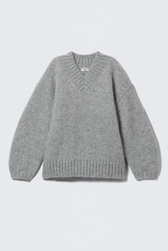 Oversized Knitted V-Neck Sweater – Grey Melange Oversized Knitted V-Neck Sweater – Grey Melange