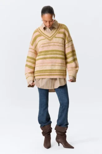 Oversized Knitted V-Neck Sweater – Striped Yellow Oversized Knitted V-Neck Sweater – Striped Yellow
