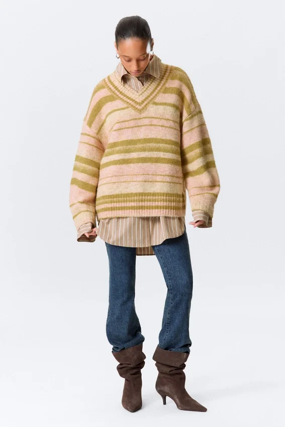 Oversized Knitted V-Neck Sweater – Striped Yellow Oversized Knitted V-Neck Sweater – Striped Yellow