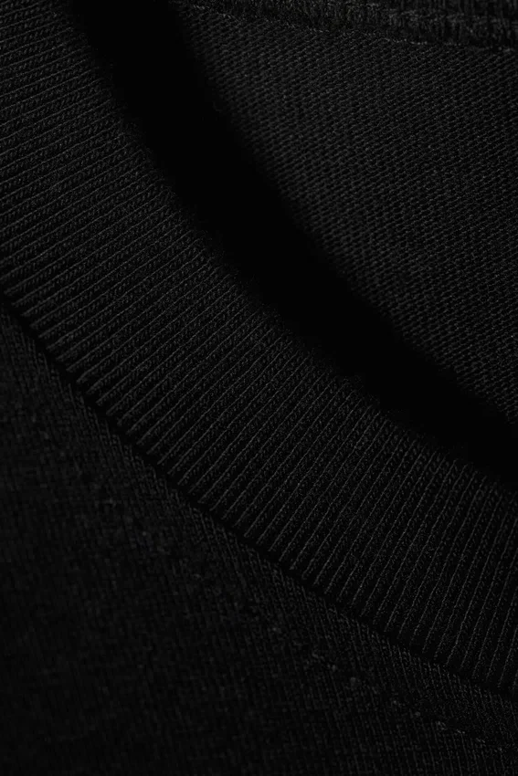 Oversized Long Sleeve T-Shirt – Black Oversized Long Sleeve T-Shirt – Black