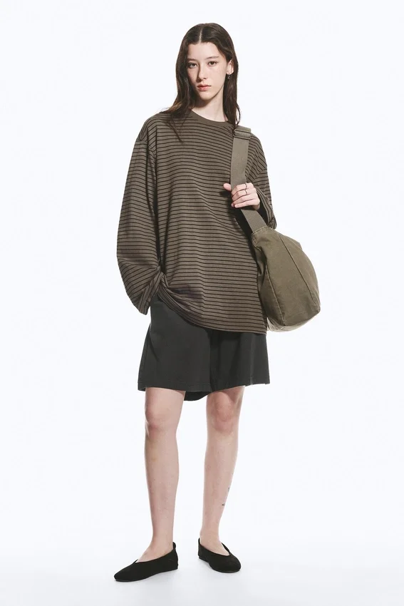 Oversized Long Sleeve T-Shirt – Dark Mole Oversized Long Sleeve T-Shirt – Dark Mole