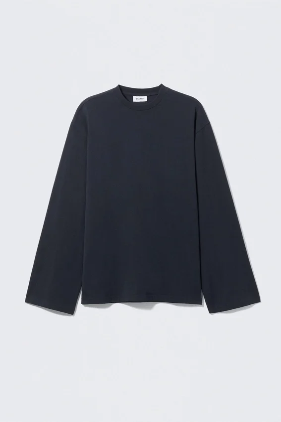 Oversized Long Sleeve T-Shirt – Dark Navy Blue Oversized Long Sleeve T-Shirt – Dark Navy Blue