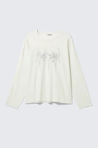 Oversized Long-Sleeved Graphic T-Shirt – Dusty White – Wasp