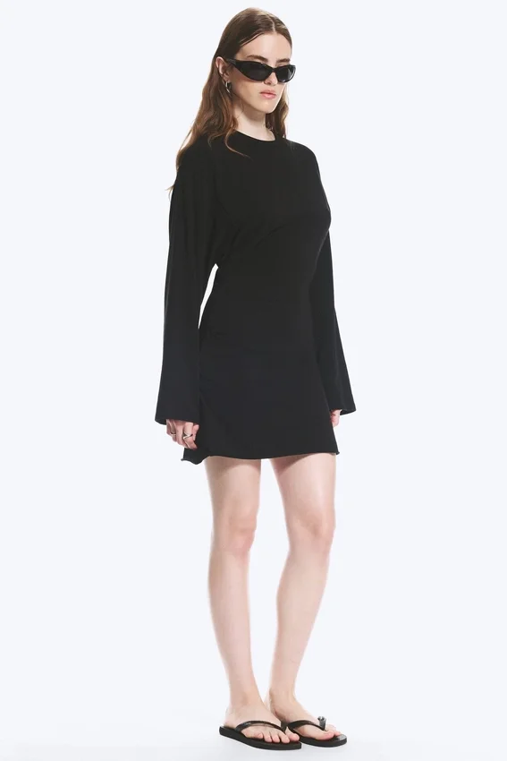Oversized Long-Sleeved Mini Dress – Black Oversized Long-Sleeved Mini Dress – Black