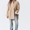 Oversized Long-Sleeved Shirt – Striped Beige Oversized Long-Sleeved Shirt – Striped Beige