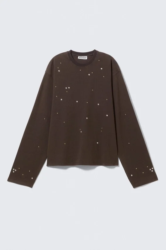 Oversized Long-Sleeved Stud T-Shirt – Dark Brown Oversized Long-Sleeved Stud T-Shirt – Dark Brown
