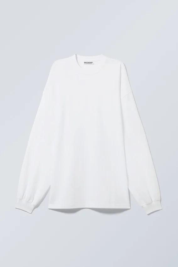 Oversized Long-Sleeved T-Shirt – White Oversized Long-Sleeved T-Shirt – White