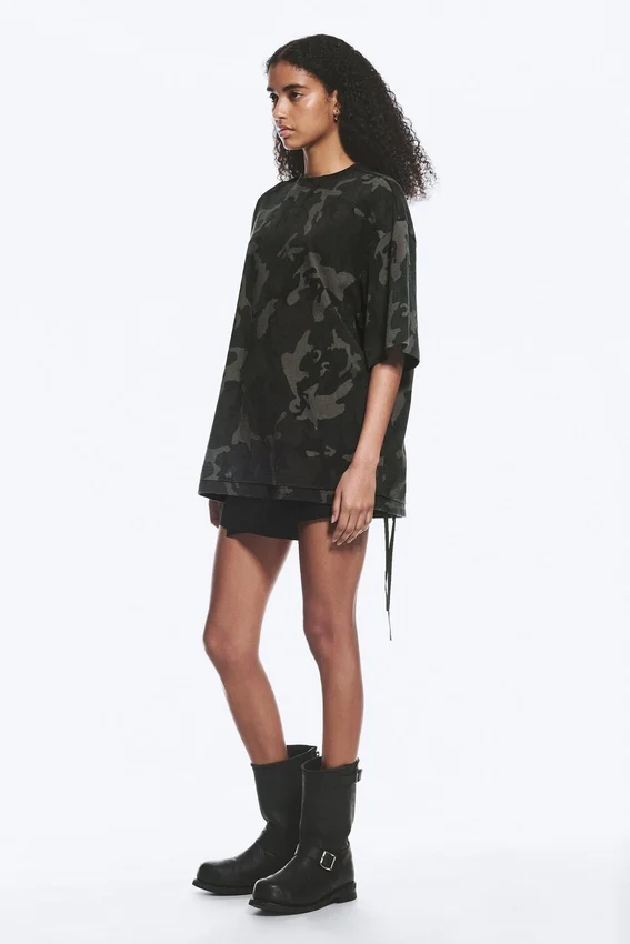 Oversized Printed Short-Sleeved T-Shirt – Khaki Green – Camouflage Oversized Printed Short-Sleeved T-Shirt – Khaki Green – Camouflage