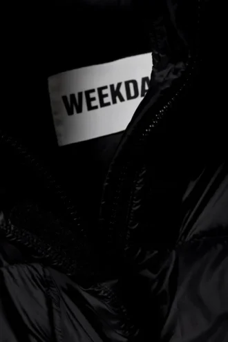 Oversized Recycled Down Puffer Jacket – Black