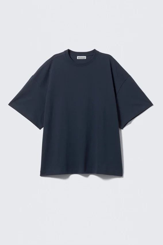 Oversized Short-Sleeved Cotton T-Shirt – Navy Blue Oversized Short-Sleeved Cotton T-Shirt – Navy Blue