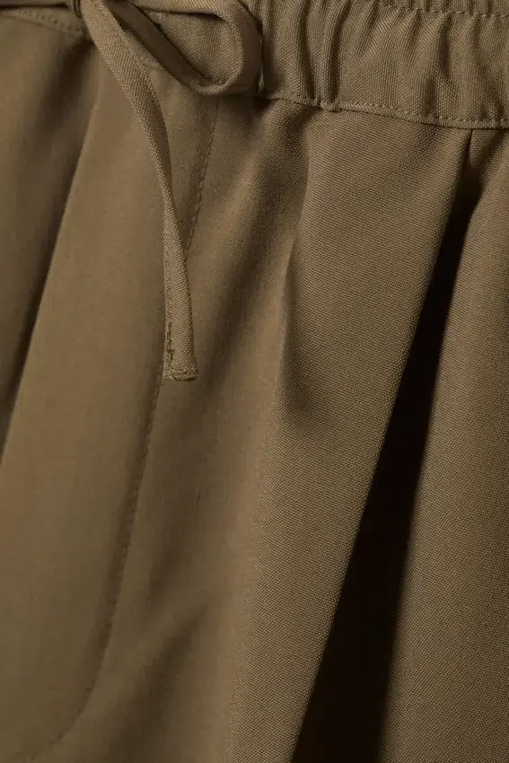 Oversized Suit Trousers – Beige Oversized Suit Trousers – Beige