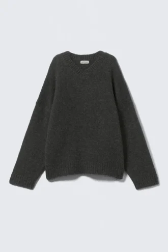 Oversized V-Neck Wool Blend Sweater – Black