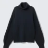 Oversized Wool Turtleneck Sweater – Dark Navy Blue Oversized Wool Turtleneck Sweater – Dark Navy Blue
