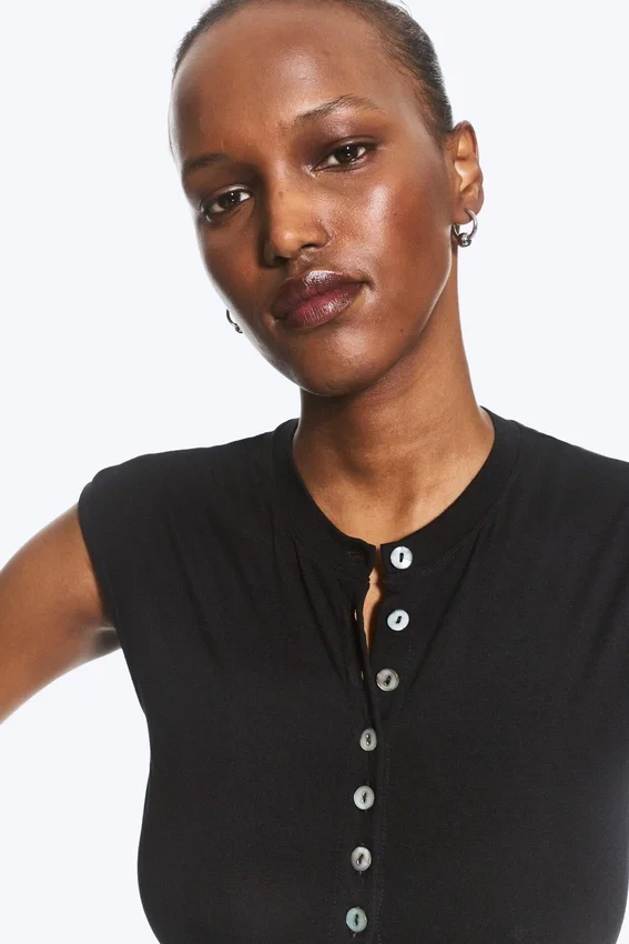 Pearl Button up Top – Black – Pearl Buttons Pearl Button up Top – Black – Pearl Buttons