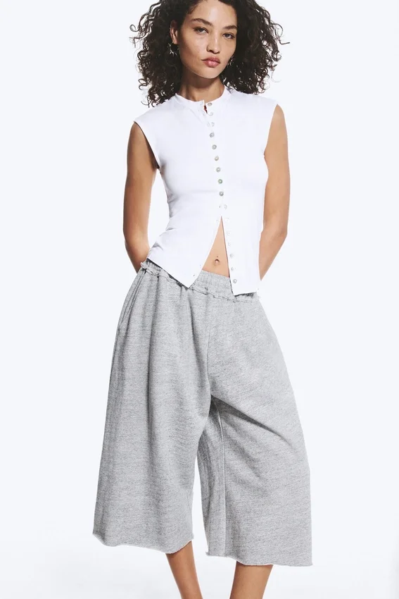 Pearl Button up Top – White – Pearl Buttons Pearl Button up Top – White – Pearl Buttons