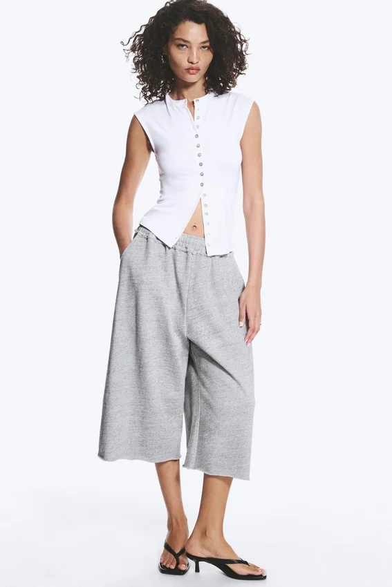 Pearl Button up Top – White – Pearl Buttons Pearl Button up Top – White – Pearl Buttons