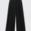 Pleated High Waist Wide Leg Suiting Trousers – Black Pleated High Waist Wide Leg Suiting Trousers – Black