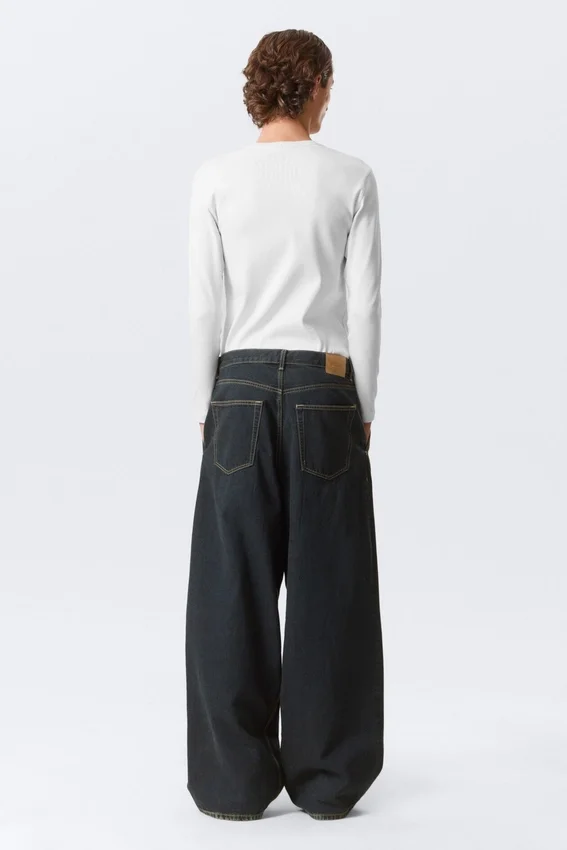 Pleated Loose Baggy Jeans – Emerald Rinse – Dark Blue Pleated Loose Baggy Jeans – Emerald Rinse – Dark Blue