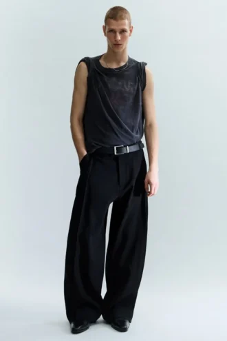 Pleated Loose Fit Wide Leg Trousers – Black Pleated Loose Fit Wide Leg Trousers – Black