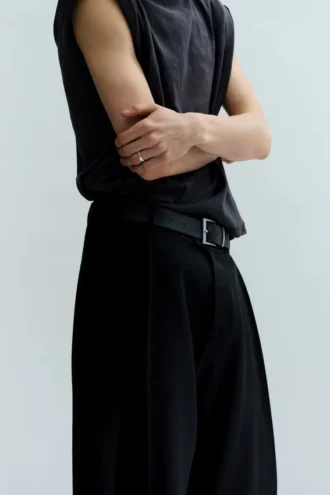 Pleated Loose Fit Wide Leg Trousers – Black Pleated Loose Fit Wide Leg Trousers – Black