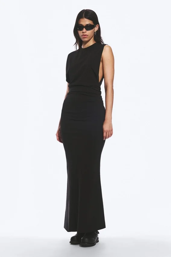 Pleated Sleeveless Maxi Dress – Black Pleated Sleeveless Maxi Dress – Black
