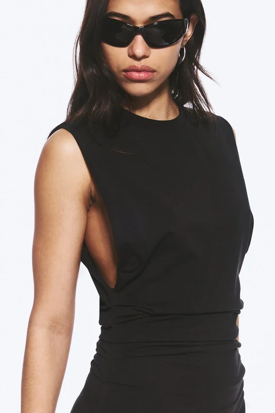 Pleated Sleeveless Maxi Dress – Black Pleated Sleeveless Maxi Dress – Black
