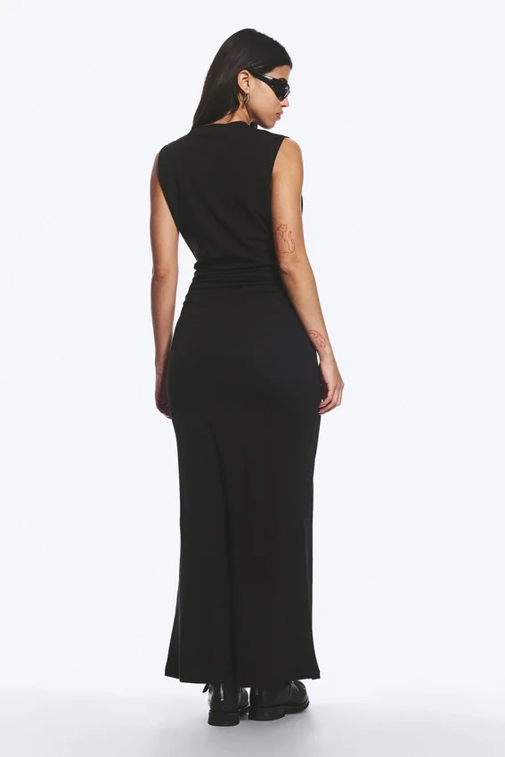 Pleated Sleeveless Maxi Dress – Black Pleated Sleeveless Maxi Dress – Black