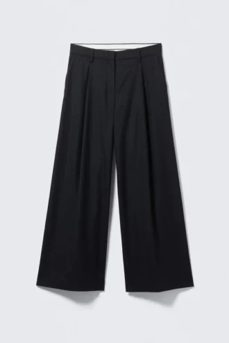 Pleated Wide-Leg Suiting Trousers – Dark Blue
