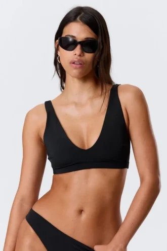 Plunge Pull-On Bikini Top – Black