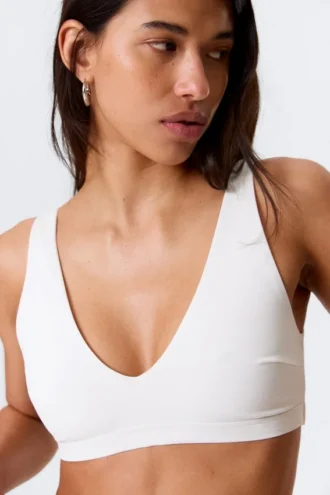 Plunge Pull-On Bikini Top – White