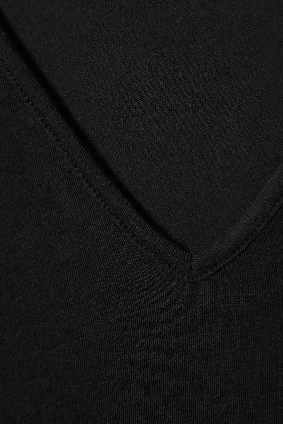 Plunging V-Neck Long-Sleeved Top – Black Plunging V-Neck Long-Sleeved Top – Black